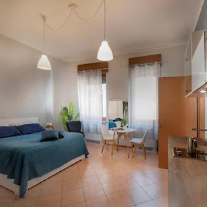 *** Gasthuis Italianflat - Rentroom Old Town - 200mt To Arena Italië